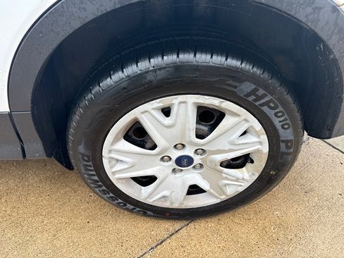 Used 2014 Ford Escape S FWD image 17