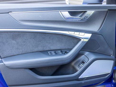 Used 2023 Audi RS 6 w/ Executive Package image 18