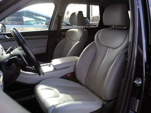 Used 2020 Hyundai Palisade SEL w/ Premium Package image 14