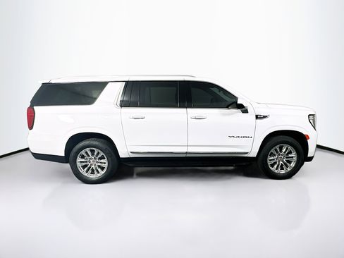 Used 2024 GMC Yukon XL SLT image 10