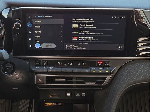 Used 2025 Toyota Camry XLE image 12