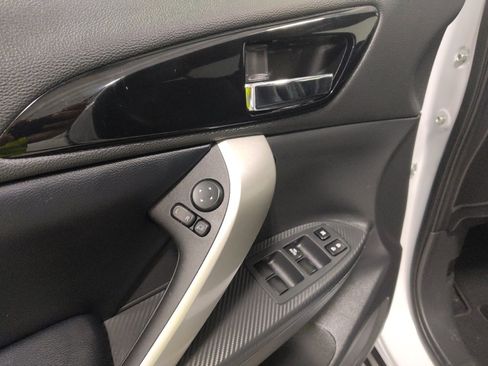 Used 2024 Mitsubishi Eclipse Cross SE AWD/4WD image 27