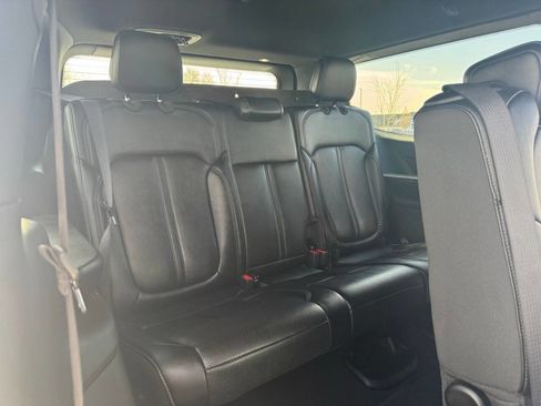 Used 2024 Jeep Wagoneer Series II w/ Flexible Seating Group AWD/4WD image 33