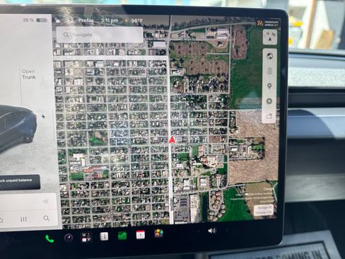 Used 2024 Tesla Model 3 Standard Range RWD image 19