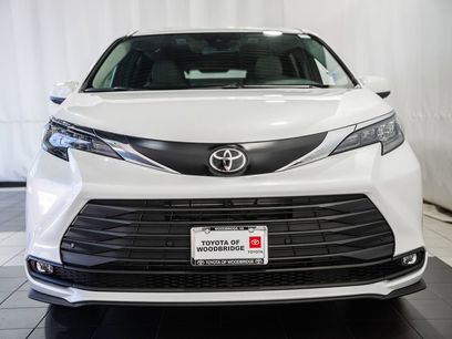 New 2026 Toyota Sienna XLE