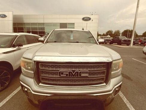 Used 2015 GMC Sierra 1500 SLE w/ SLE Value Package AWD/4WD image 3
