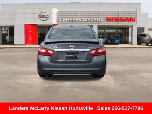 Used 2016 Nissan Altima 3.5 SL image 5