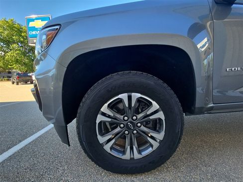 Used 2021 Chevrolet Colorado Z71 AWD/4WD image 30