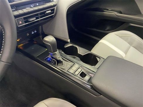 Certified 2025 Toyota Camry SE image 21