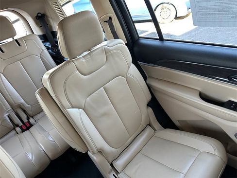 Used 2022 Jeep Grand Cherokee L Limited image 43