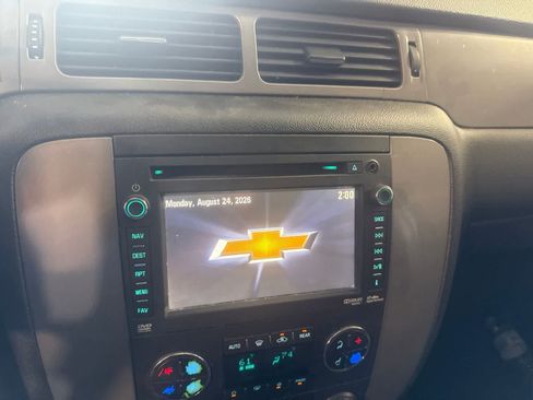 Used 2013 Chevrolet Suburban LT AWD/4WD image 26