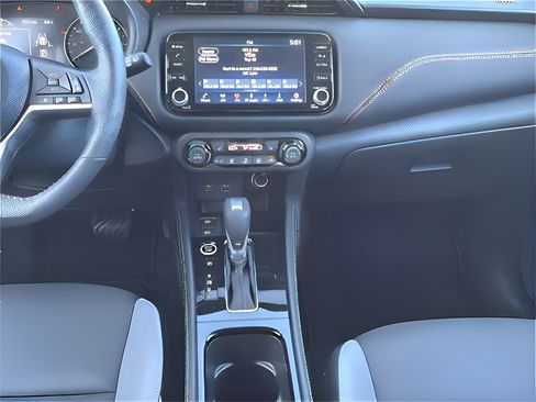 Used 2024 Nissan Kicks SR w/ SR Premium Package image 19