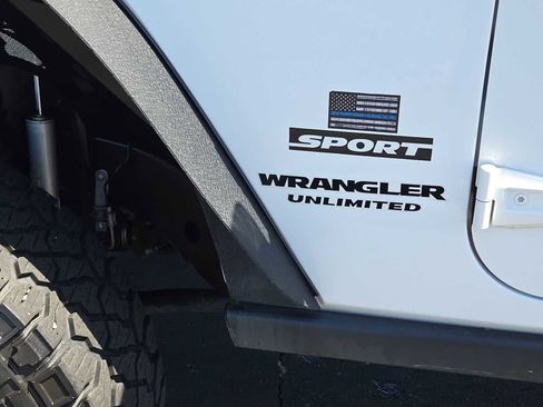 Used 2013 Jeep Wrangler Unlimited Sport AWD/4WD image 15