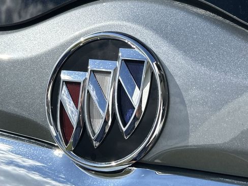 Certified 2023 Buick Enclave Essence image 10