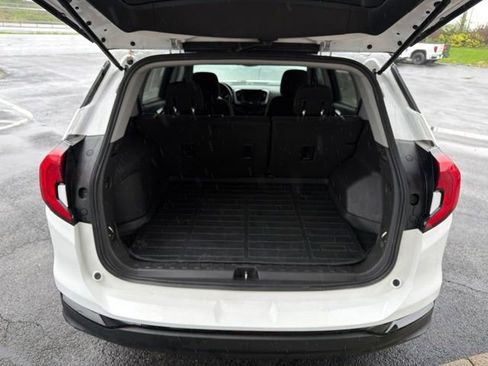 Used 2020 GMC Terrain SLE w/ Driver Convenience Package AWD/4WD image 14