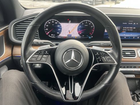 Used 2025 Mercedes-Benz GLE 350 4MATIC w/ Winter Package image 5