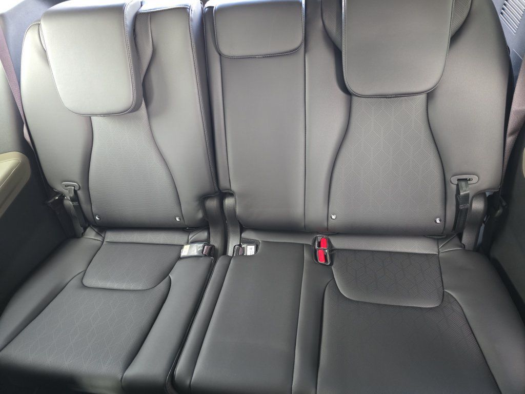 New 2027 Kia Carnival EX FWD image 18
