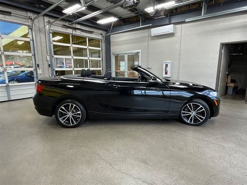 Used 2020 BMW 230i xDrive Convertible w/ Premium Package AWD/4WD image 34