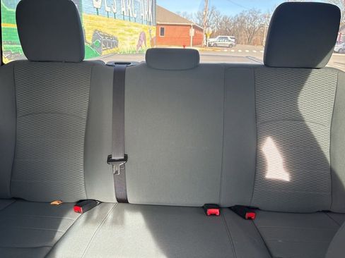 Used 2017 RAM 2500 Tradesman w/ Chrome Appearance Group AWD/4WD image 17