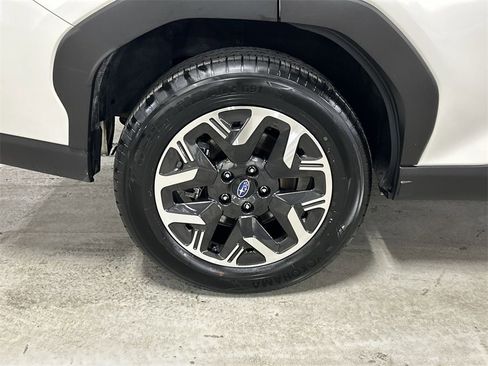 Certified 2025 Subaru Forester Premium image 12