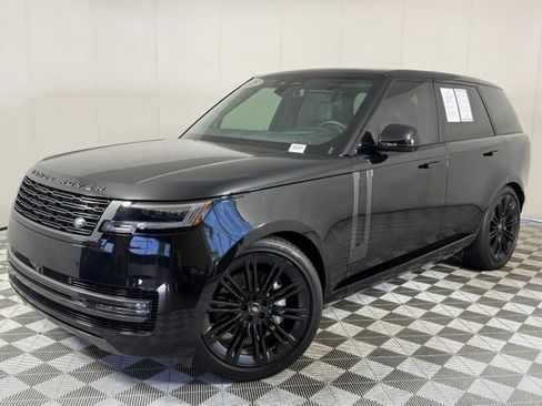Used 2025 Land Rover Range Rover SE AWD/4WD image 2