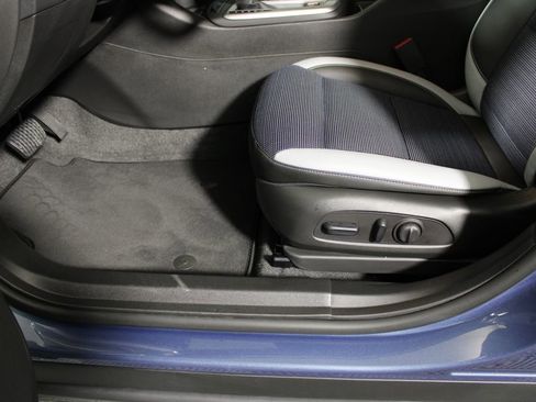 Used 2025 Buick Envista Preferred w/ Convenience I Package image 9