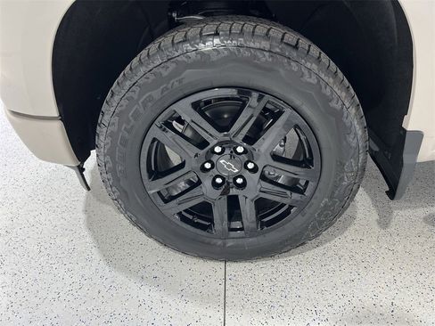 New 2026 Chevrolet Silverado 1500 Custom image 30