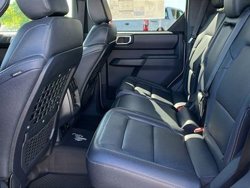 New 2026 Ford Bronco Badlands AWD/4WD image 18