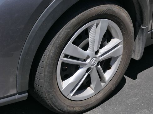 Used 2024 Nissan Kicks S FWD image 3