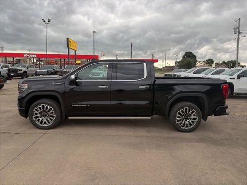 New 2026 GMC Sierra 1500 Denali Ultimate w/ LPO, Black Badging Package AWD/4WD image 3
