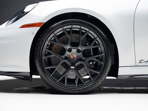 Used 2026 Porsche 911 Targa 4 GTS w/ Premium Package AWD/4WD image 22