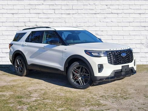 New 2026 Ford Explorer ST-Line image 1