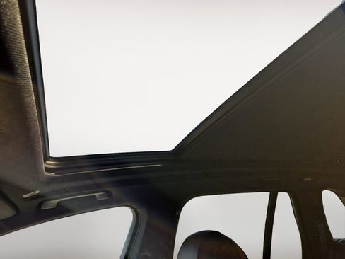 Used 2023 BMW X5 xDrive45e image 30