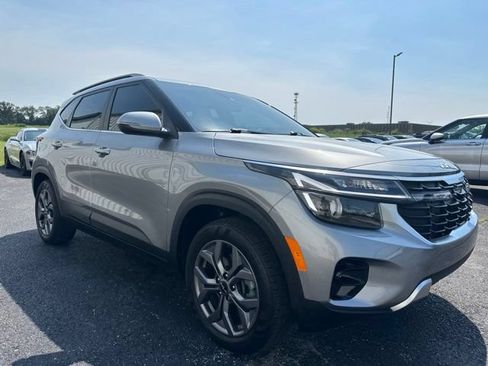 Used 2024 Kia Seltos S AWD/4WD image 2
