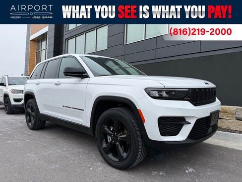 Used 2023 Jeep Grand Cherokee Altitude AWD/4WD image 1