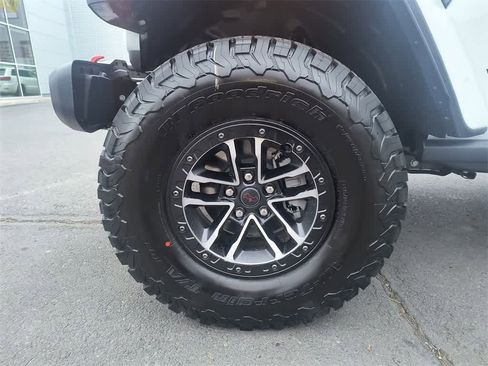 New 2026 Jeep Wrangler Unlimited Rubicon w/ Technology Group image 10