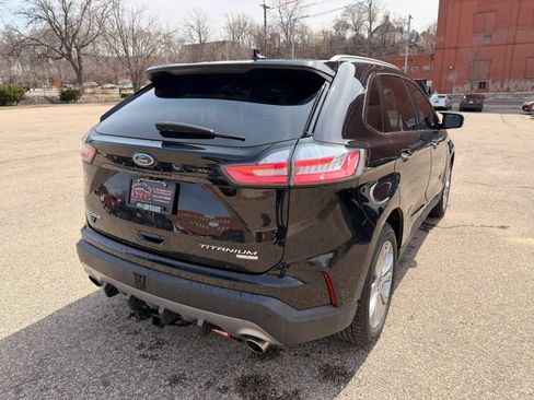 Used 2019 Ford Edge Titanium AWD/4WD image 6