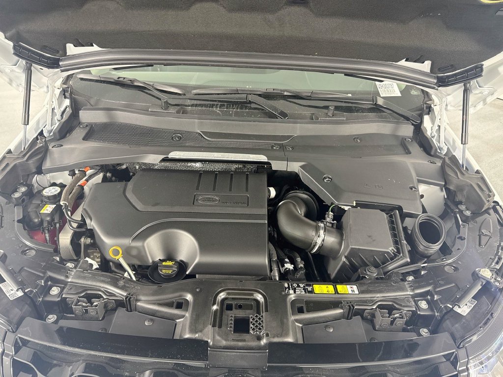 Certified 2025 Land Rover Discovery Sport S AWD/4WD image 28
