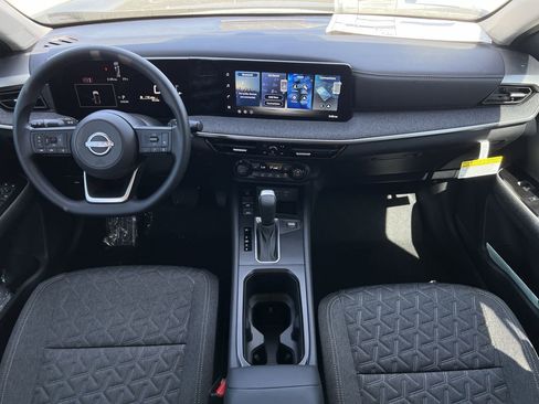 New 2026 Nissan Kicks SV image 7