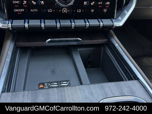 New 2026 GMC Acadia Denali Ultimate w/ LPO, Floor Liner Package AWD/4WD image 18
