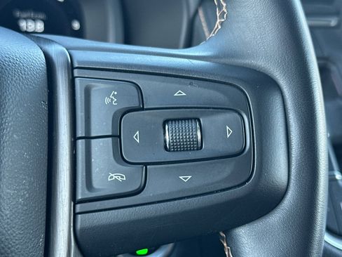 Used 2023 GMC Yukon AT4 image 38