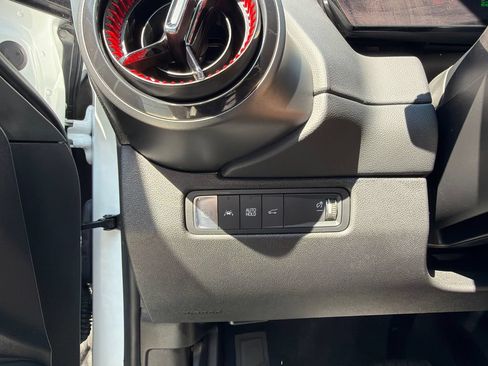 Used 2024 Chevrolet Equinox EV RS FWD image 20