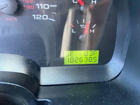 Used 2005 Ford F150 XLT RWD image 14