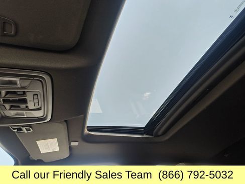 Used 2025 GMC Sierra 1500 SLT w/ SLT Premium Plus Package AWD/4WD image 24