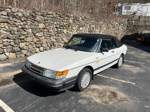 Used 1990 Saab 900 Turbo image 1