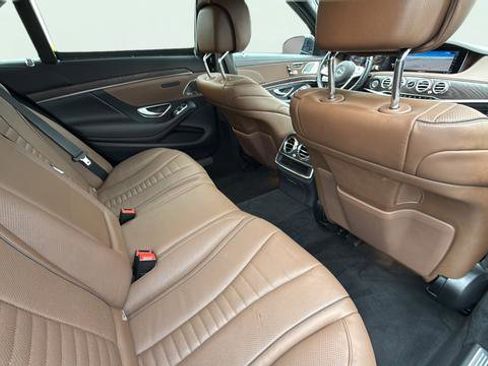 Used 2019 Mercedes-Benz S 560 Sedan image 23