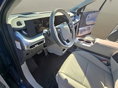 New 2026 Hyundai Ioniq 9 Calligraphy image 16