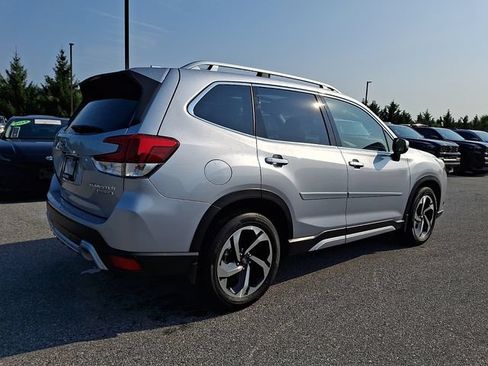 Used 2023 Subaru Forester Touring AWD/4WD image 6