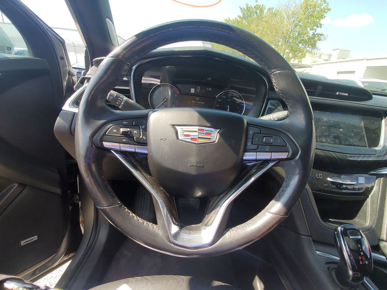 Used 2023 Cadillac XT6 Premium Luxury FWD image 14