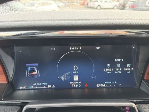 Used 2024 Lincoln Navigator Reserve image 30